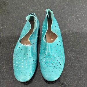Elegant Turquoise Flats for Women
